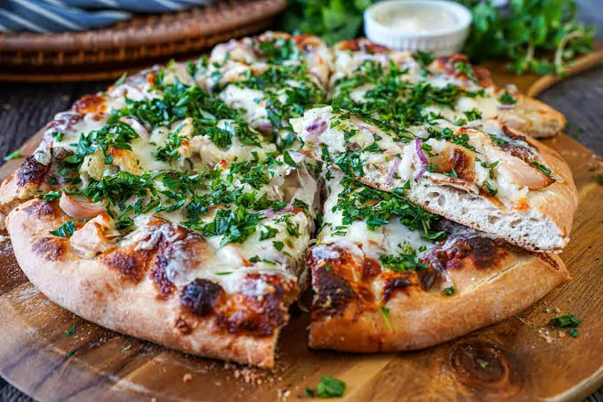 Roasted Garlic White Chicken Pizza Recipe
